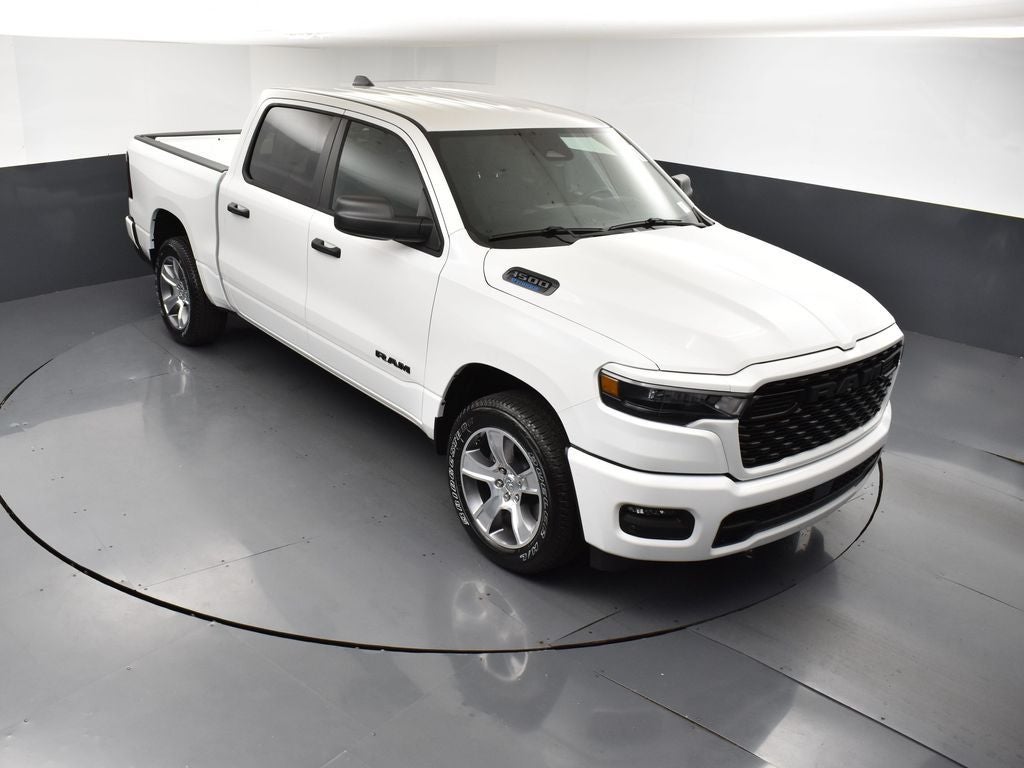 2026 RAM Ram 1500 RAM 1500 EXPRESS CREW CAB 4X2 5'7' BOX