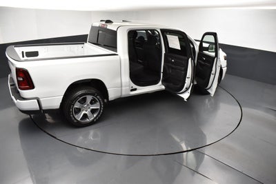 2026 RAM Ram 1500 RAM 1500 EXPRESS CREW CAB 4X2 5'7' BOX