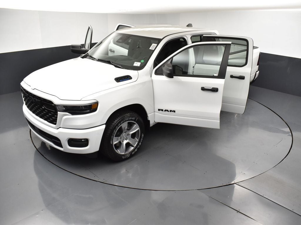 2026 RAM Ram 1500 RAM 1500 EXPRESS CREW CAB 4X2 5'7' BOX