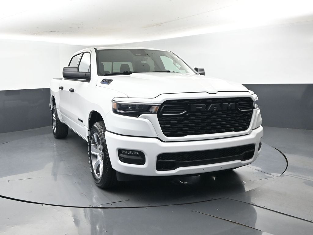 2026 RAM Ram 1500 RAM 1500 EXPRESS CREW CAB 4X2 5'7' BOX