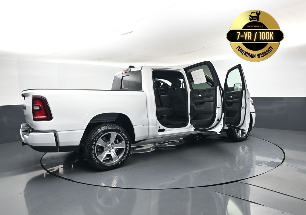2026 RAM Ram 1500 RAM 1500 EXPRESS CREW CAB 4X2 5'7' BOX