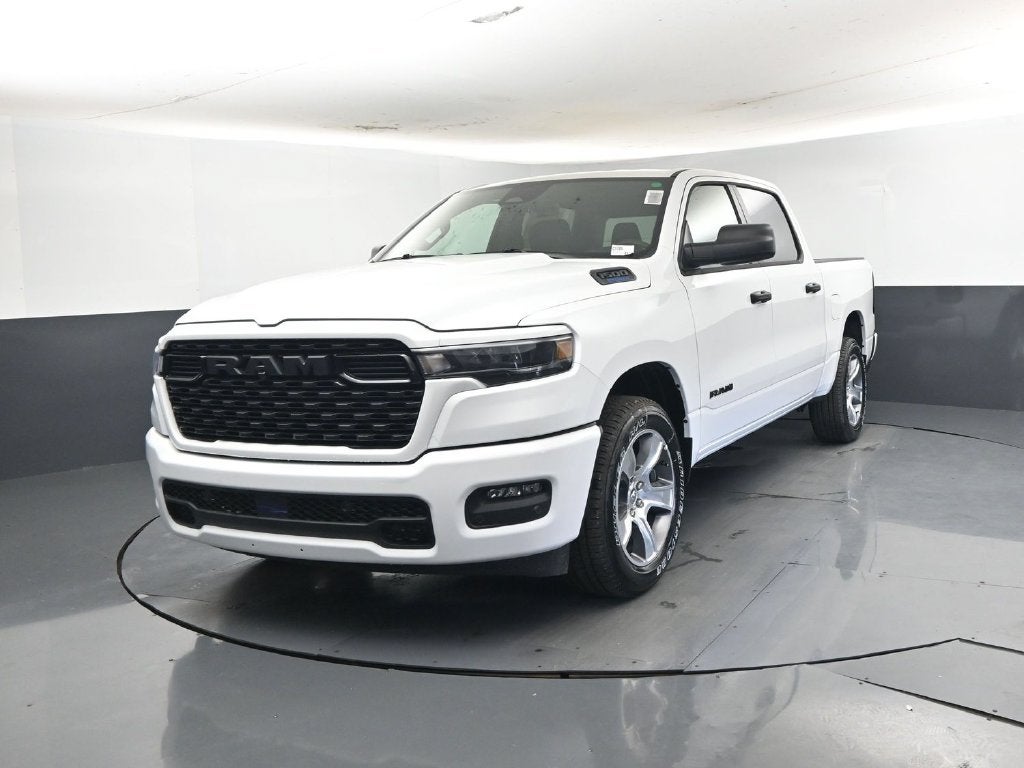 2027 RAM Ram 1500 RAM 1500 EXPRESS CREW CAB 4X2 5'7' BOX