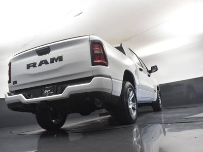 2027 RAM Ram 1500 RAM 1500 EXPRESS CREW CAB 4X2 5'7' BOX