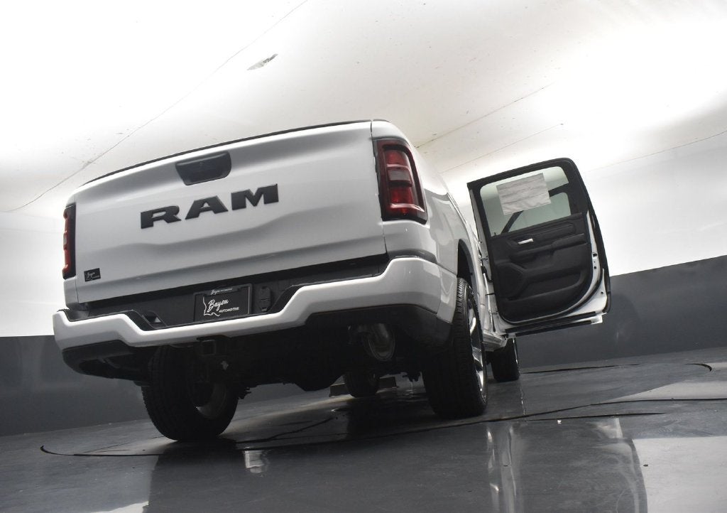 2027 RAM Ram 1500 RAM 1500 EXPRESS CREW CAB 4X2 5'7' BOX