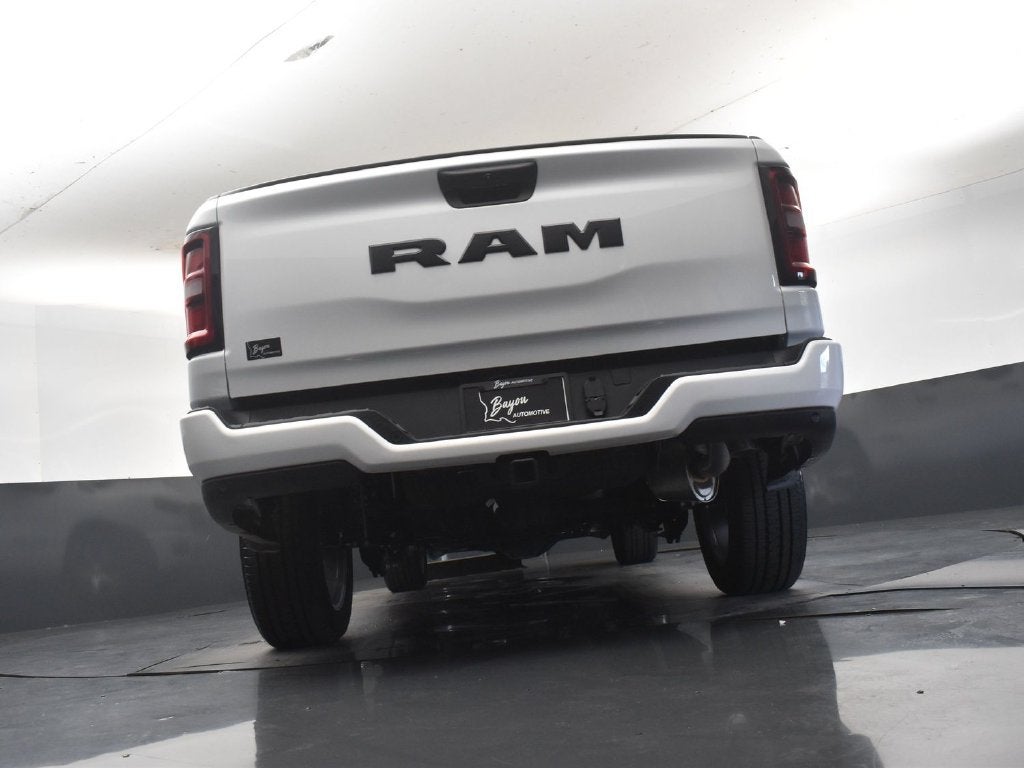 2027 RAM Ram 1500 RAM 1500 EXPRESS CREW CAB 4X2 5'7' BOX