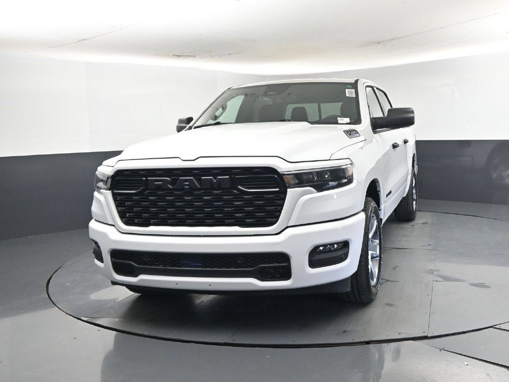 2027 RAM Ram 1500 RAM 1500 EXPRESS CREW CAB 4X2 5'7' BOX