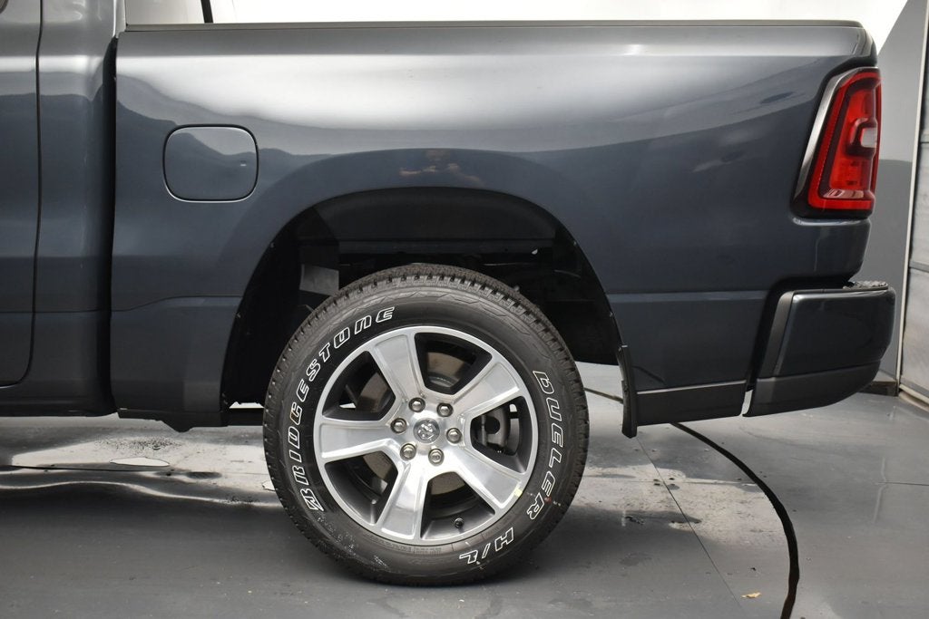 2027 RAM Ram 1500 RAM 1500 EXPRESS CREW CAB 4X2 5'7' BOX