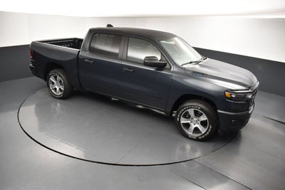 2027 RAM Ram 1500 RAM 1500 EXPRESS CREW CAB 4X2 5'7' BOX