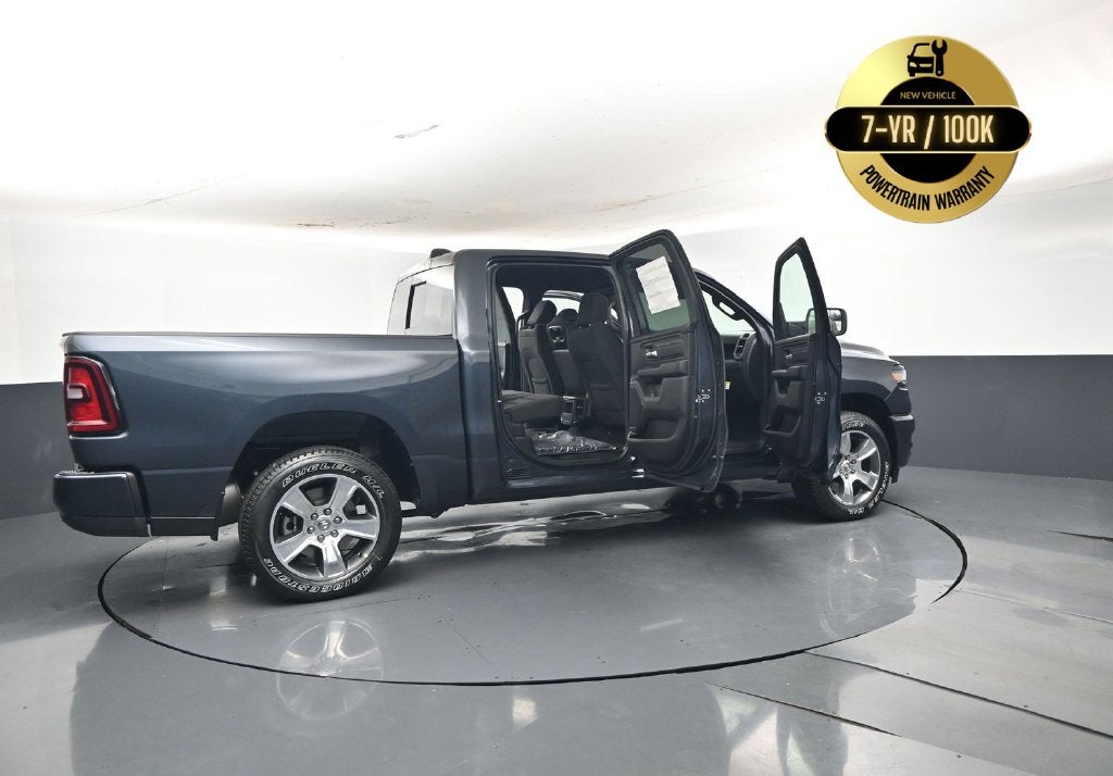 2027 RAM Ram 1500 RAM 1500 EXPRESS CREW CAB 4X2 5'7' BOX
