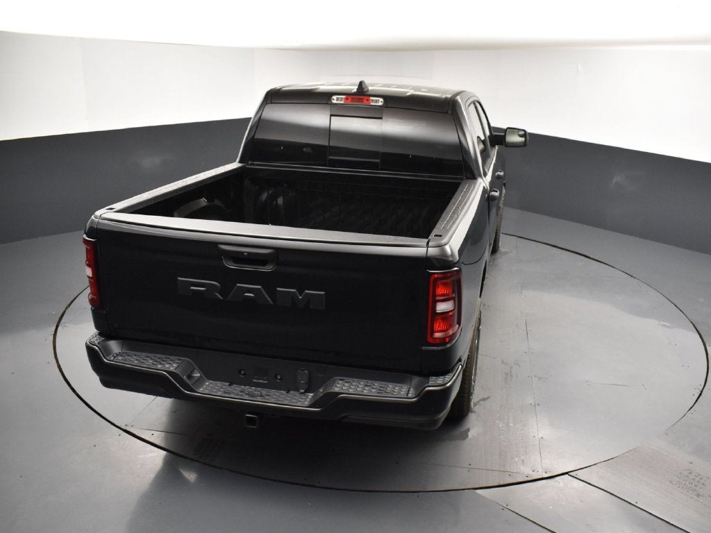 2027 RAM Ram 1500 RAM 1500 EXPRESS CREW CAB 4X2 5'7' BOX