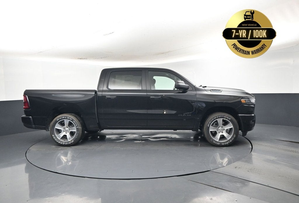 2027 RAM Ram 1500 RAM 1500 EXPRESS CREW CAB 4X2 5'7' BOX