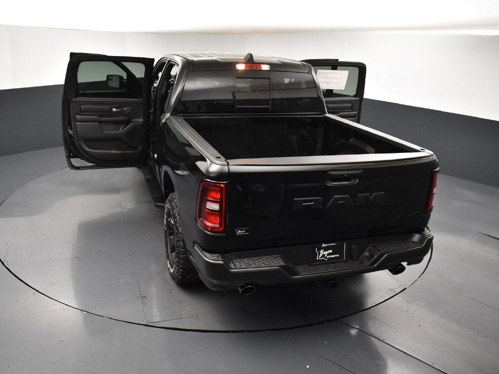 2027 RAM Ram 1500 RAM 1500 WARLOCK CREW CAB 4X4 5'7' BOX