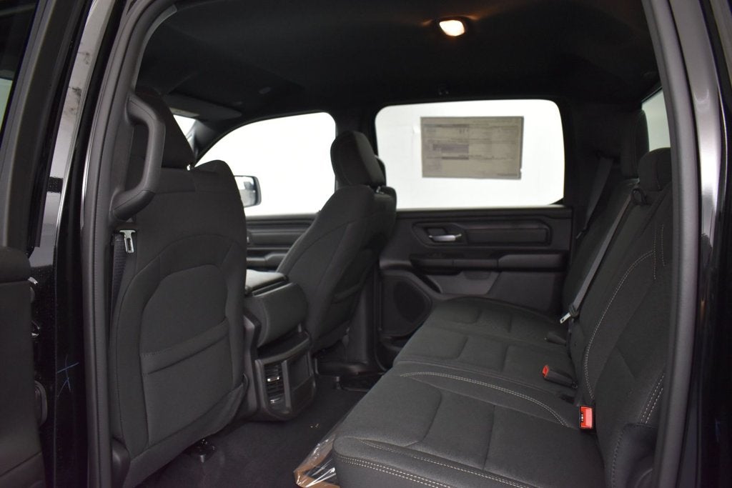 2027 RAM Ram 1500 RAM 1500 WARLOCK CREW CAB 4X4 5'7' BOX