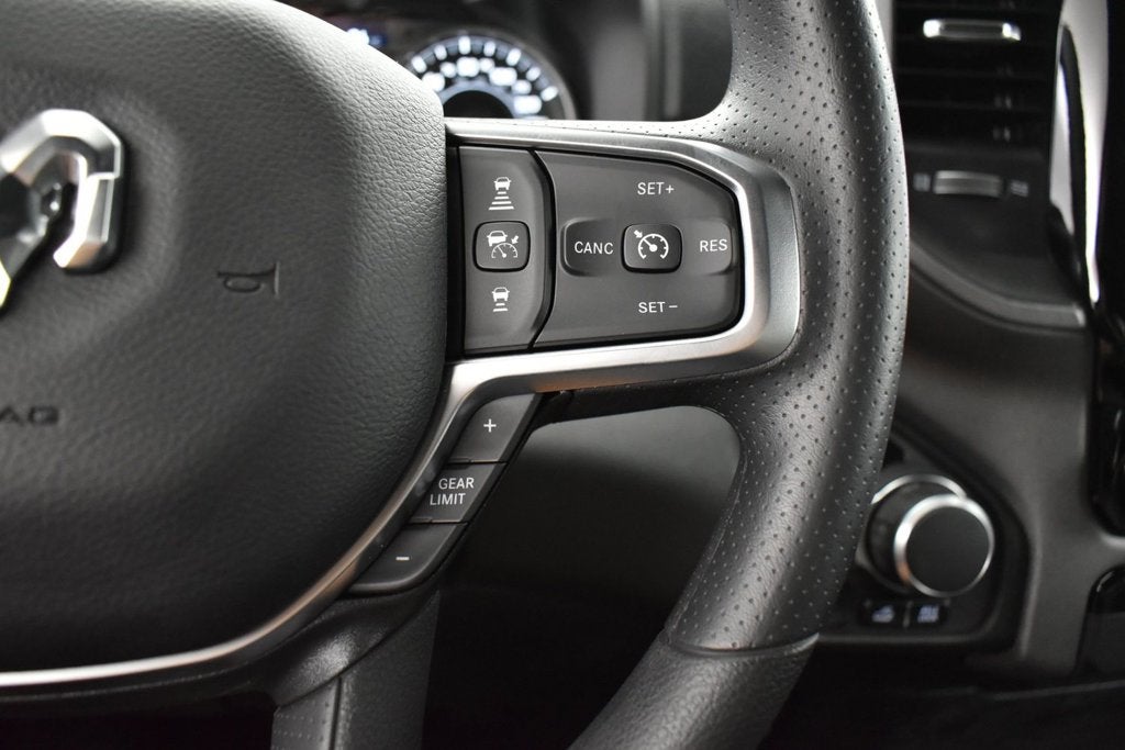 2027 RAM Ram 1500 RAM 1500 WARLOCK CREW CAB 4X4 5'7' BOX