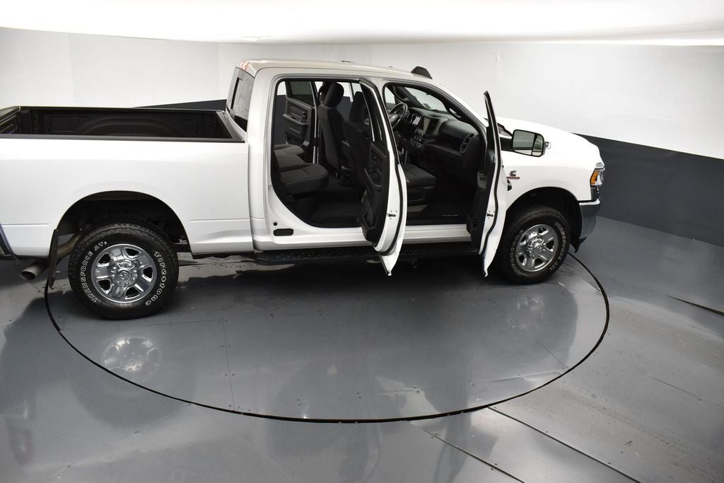 2021 RAM 2500 Tradesman Crew Cab 4x4 6'4' Box