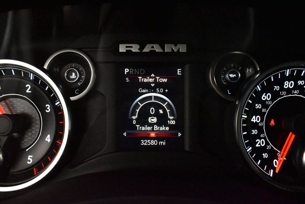 2021 RAM 2500 Tradesman Crew Cab 4x4 6'4' Box