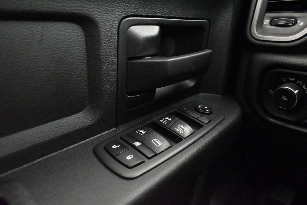 2021 RAM 2500 Tradesman Crew Cab 4x4 6'4' Box