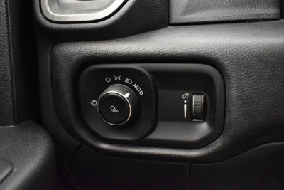 2021 RAM 2500 Tradesman Crew Cab 4x4 6'4' Box