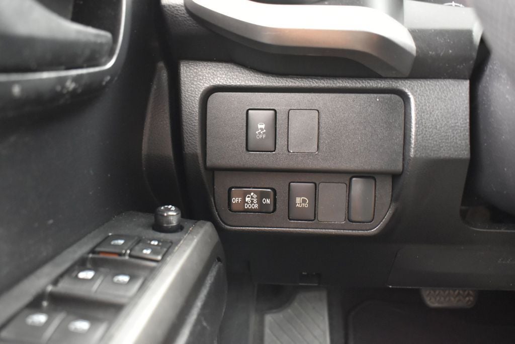 2020 Toyota Tacoma SR5 V6