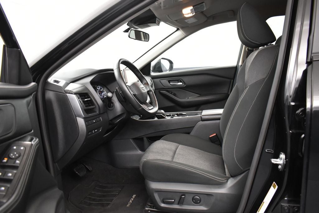 2025 Nissan Rogue SV FWD