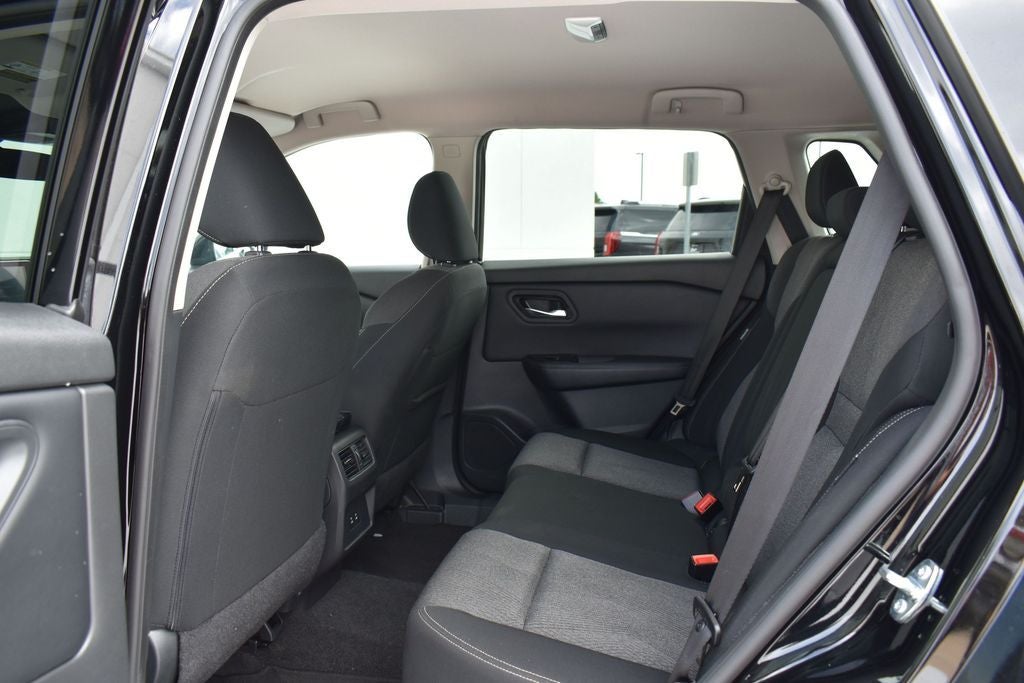 2025 Nissan Rogue SV FWD