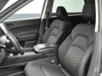 2023 Nissan Pathfinder SV FWD