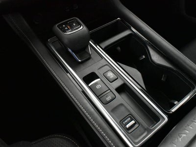 2023 Nissan Pathfinder SV FWD