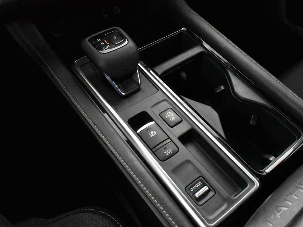 2023 Nissan Pathfinder SV FWD