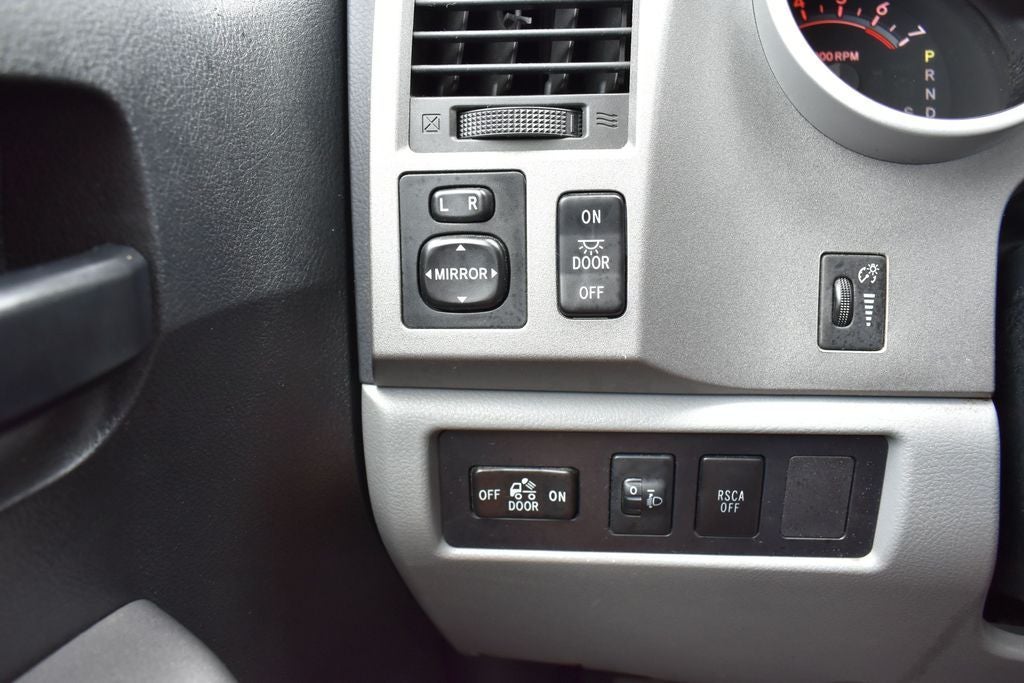 2013 Toyota Tundra Grade 5.7L V8