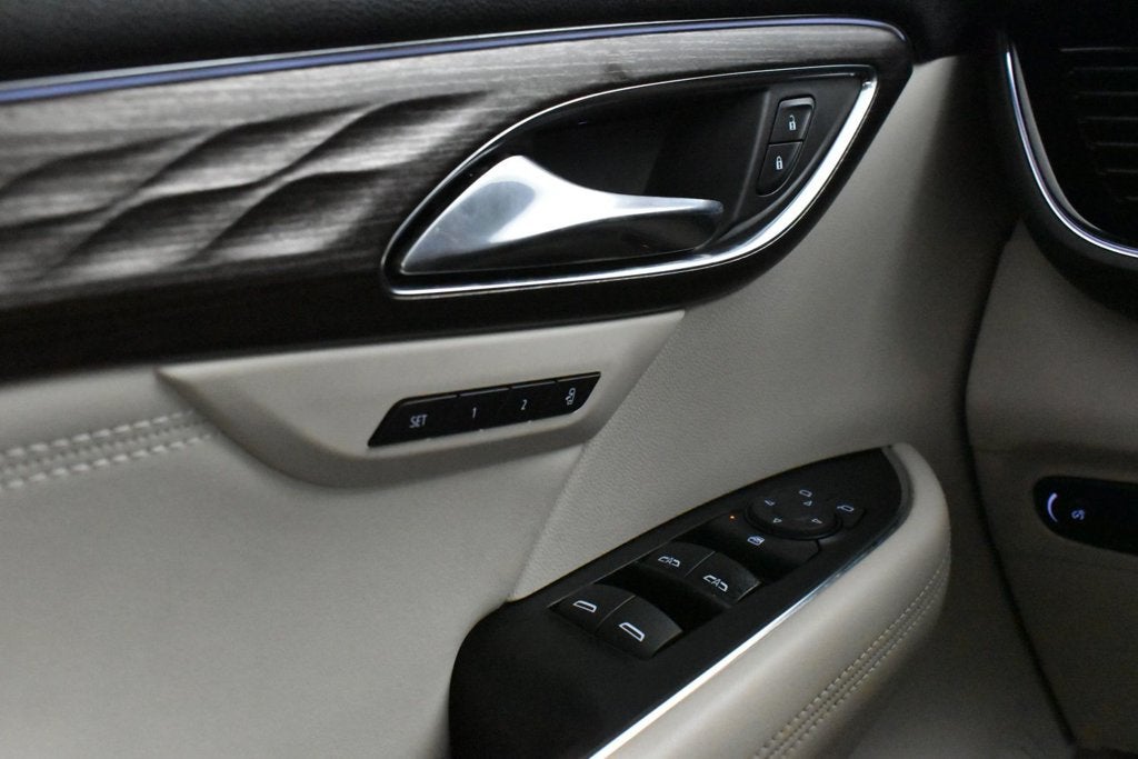 2022 Buick Envision FWD Avenir