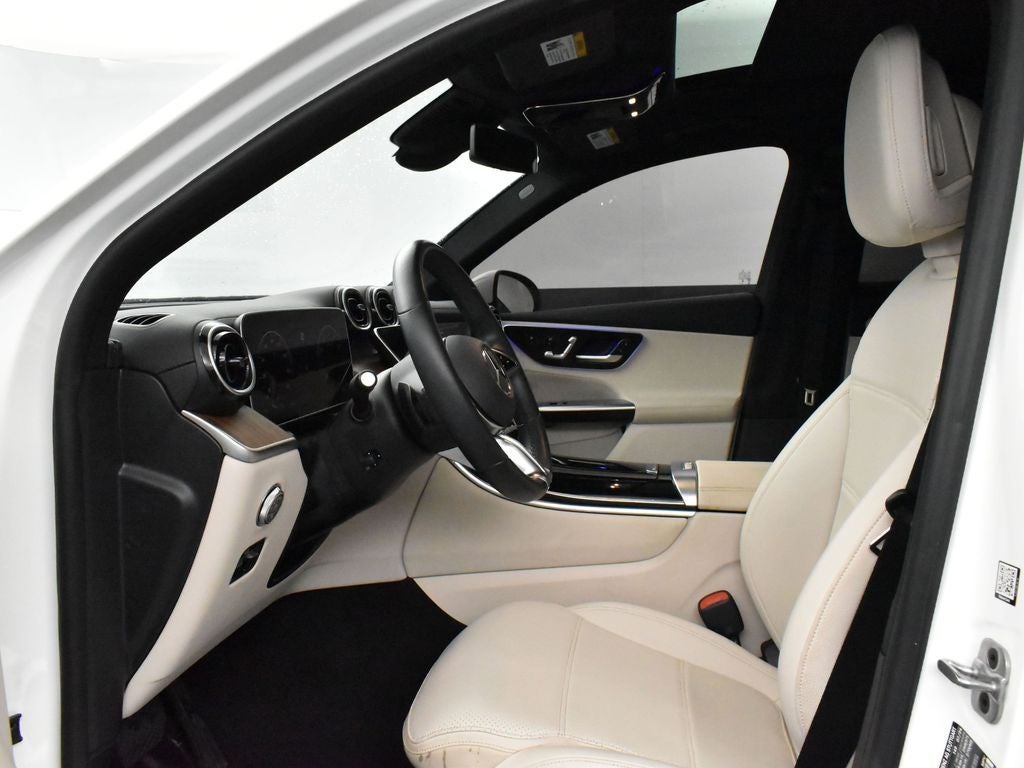 2025 Mercedes-Benz GLC 300 SUV