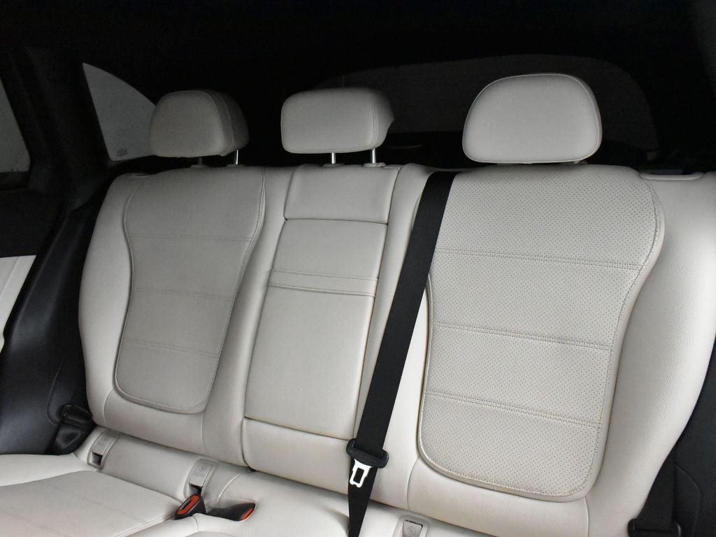 2025 Mercedes-Benz GLC 300 SUV