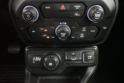 2023 Jeep Renegade Latitude 4x4