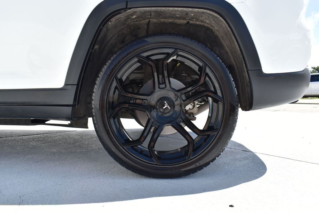 2023 Jeep Grand Cherokee Laredo