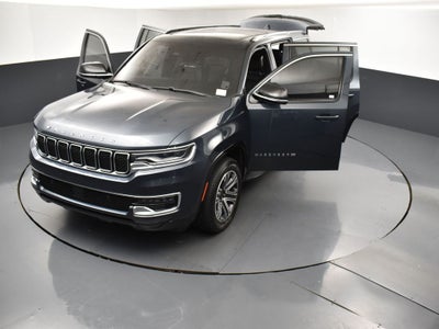 2023 Jeep Wagoneer Base