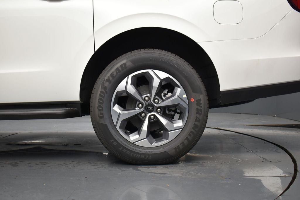 2027 Ford Expedition Max Active 202A