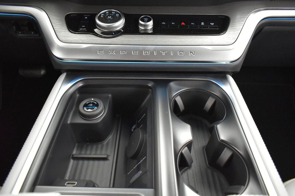 2027 Ford Expedition Max Platinum 600A