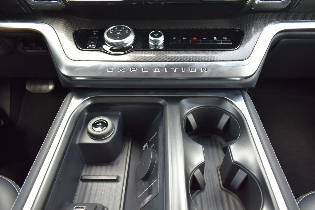 2027 Ford Expedition Max Platinum 600A
