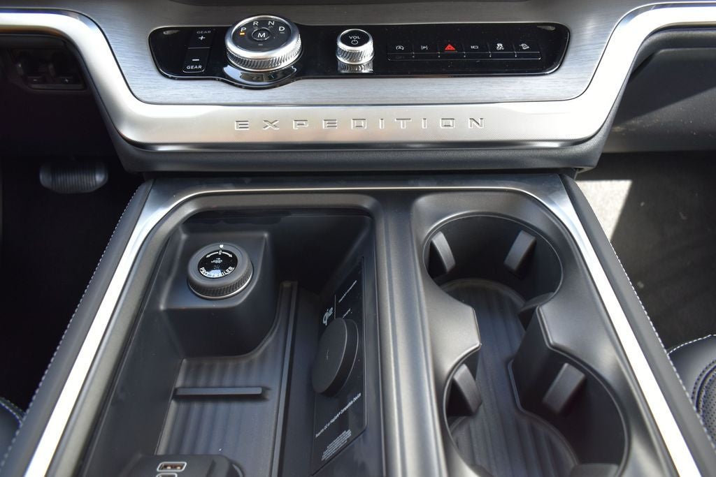 2027 Ford Expedition Max Platinum 600A