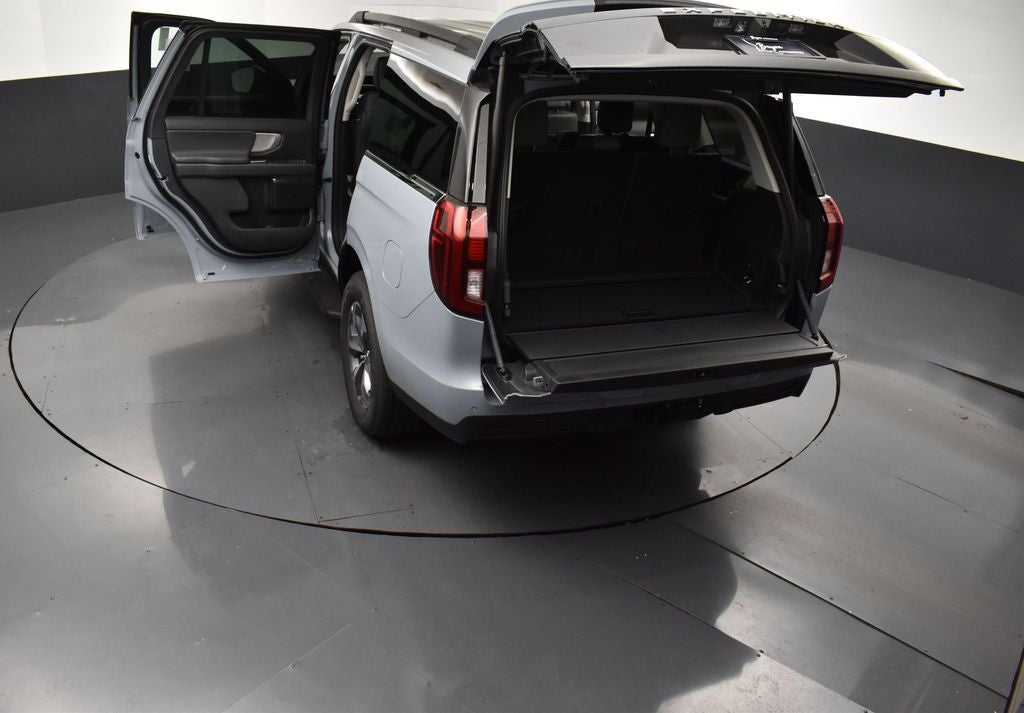2027 Ford Expedition Active 202A