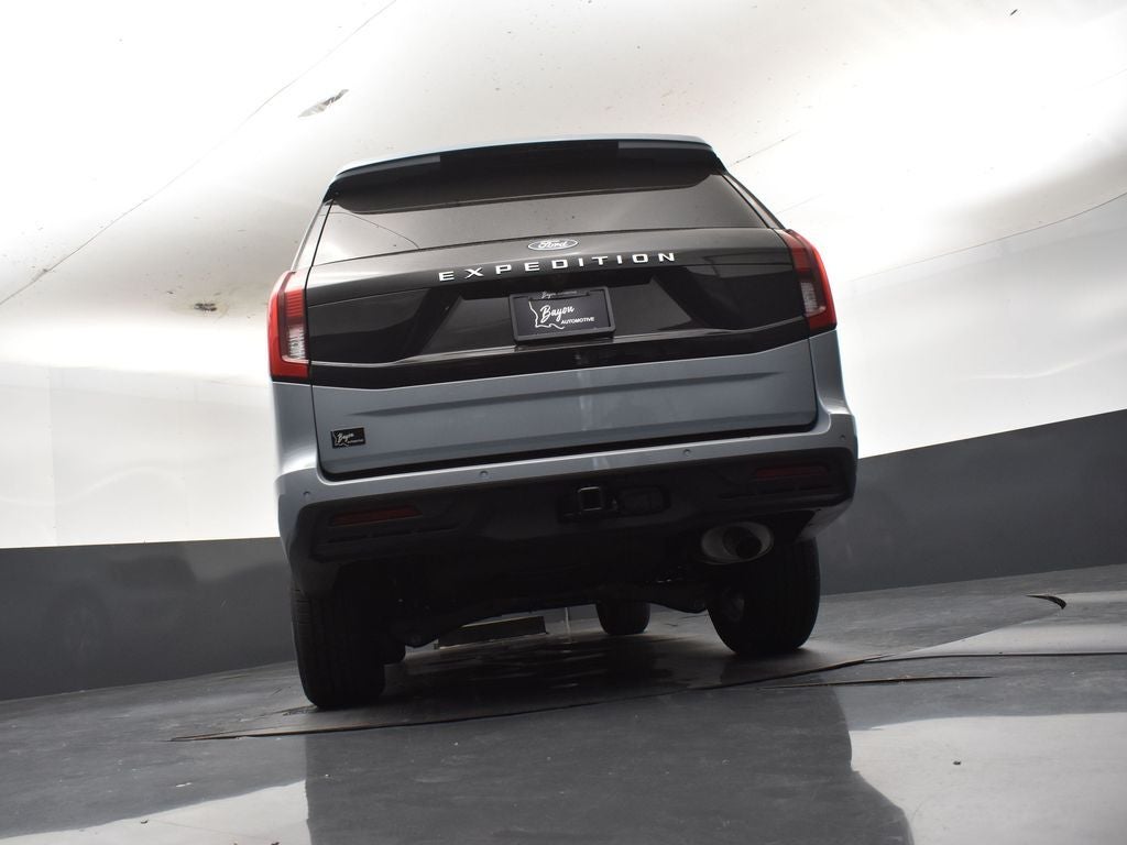 2027 Ford Expedition Active 202A