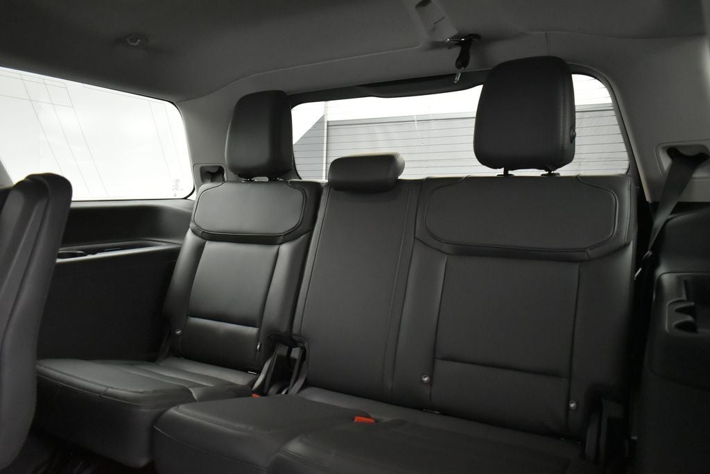 2027 Ford Expedition Active 202A