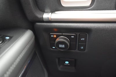 2027 Ford Expedition Active 202A