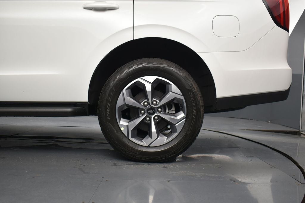 2027 Ford Expedition Active 202A