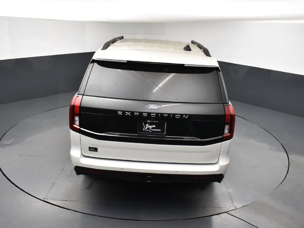 2027 Ford Expedition Active