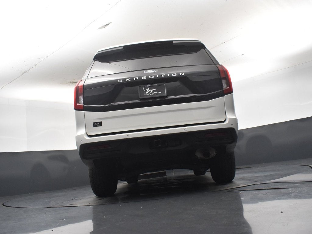 2027 Ford Expedition Active