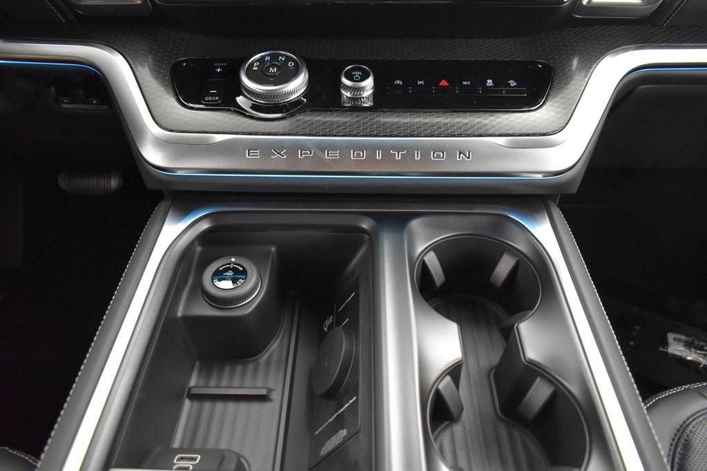 2027 Ford Expedition Platinum 600A