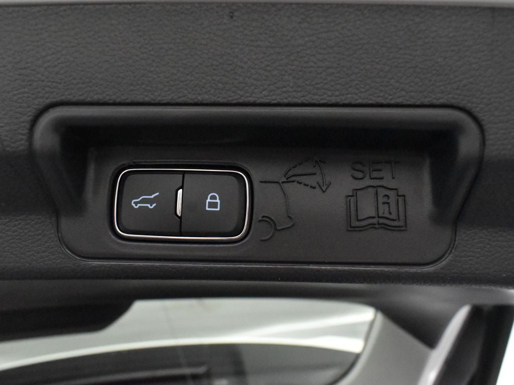 2026 Ford Explorer Active 200A