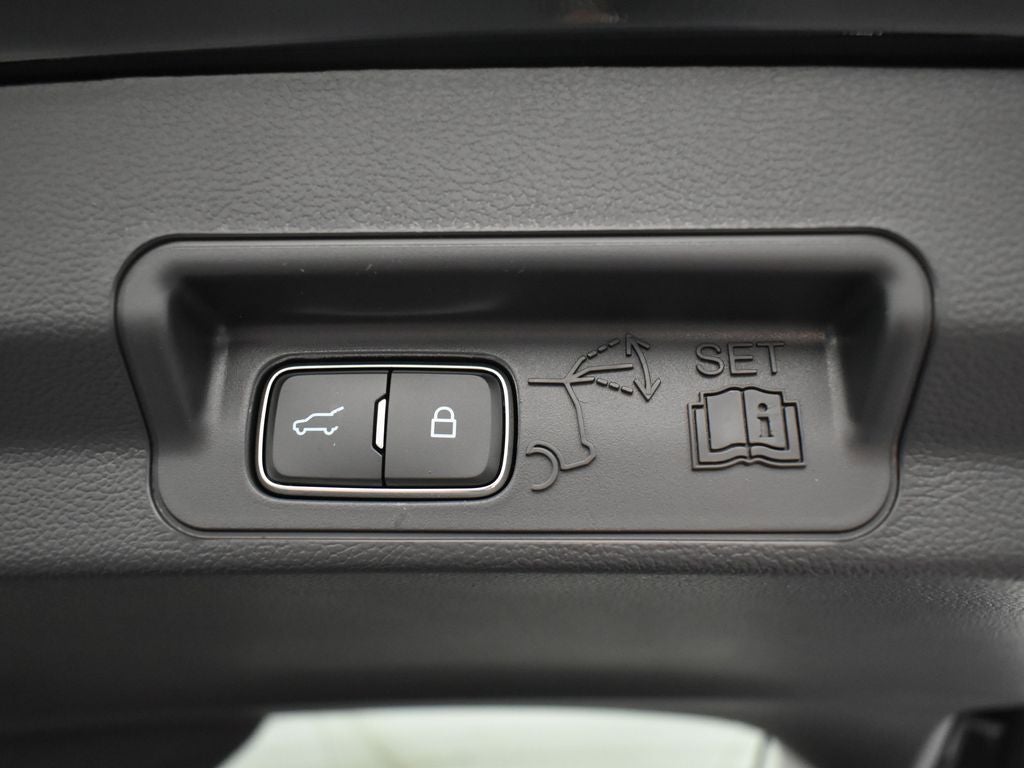 2026 Ford Explorer Active 200A