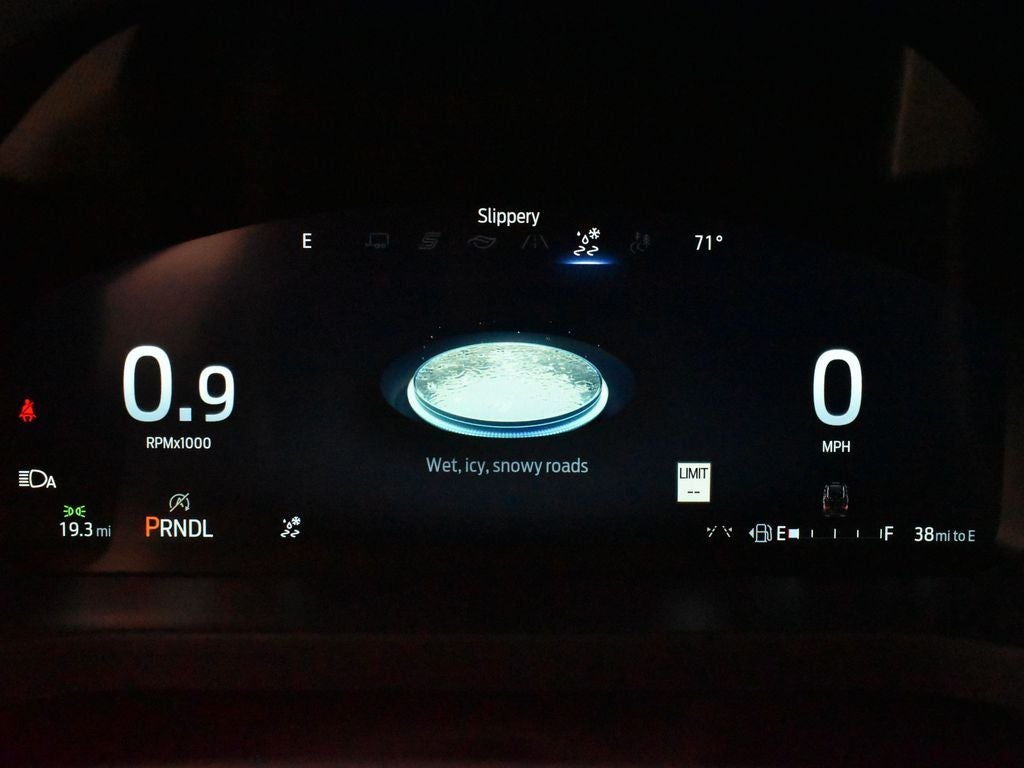 2026 Ford Explorer Active 200A